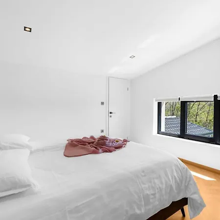Ulysses -private Pool, Sauna & Jacuzzi 빌라 보드냔